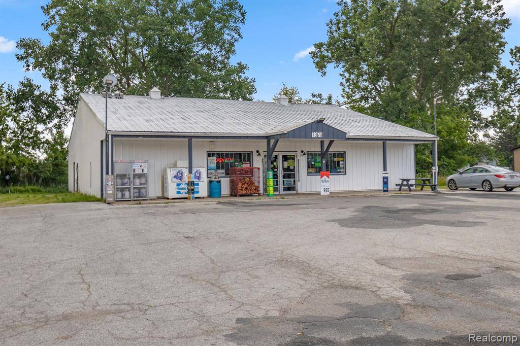 Monroe, MI 48162,7373 Bluebush