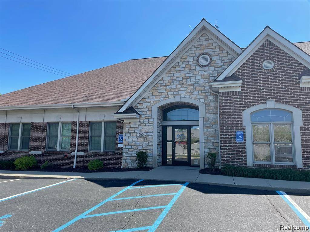 Waterford Twp, MI 48329,4468 W WALTON Boulevard Suite D