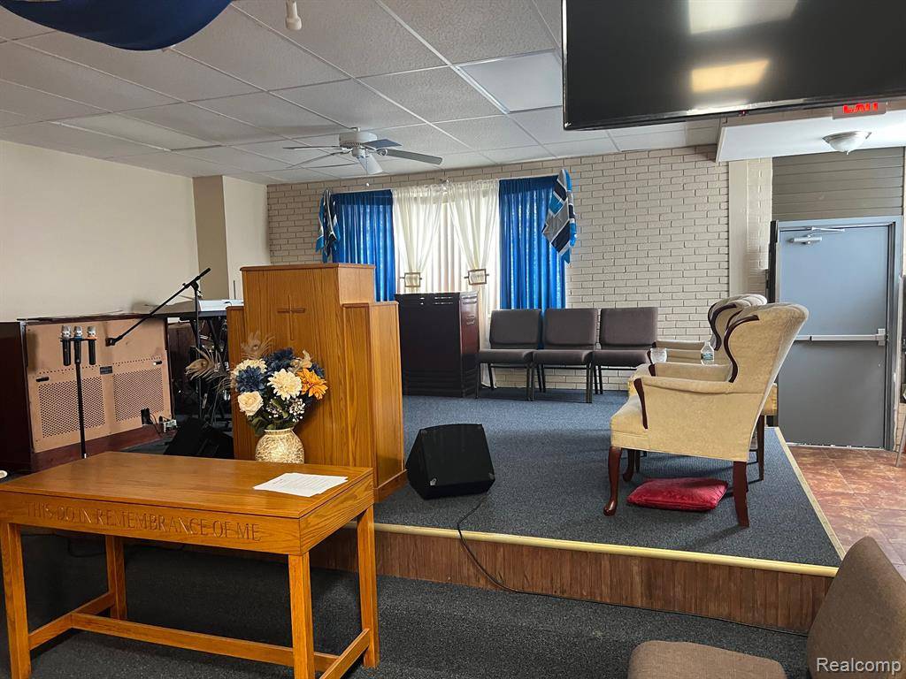 Detroit, MI 48234,5300 E 8 MILE Road