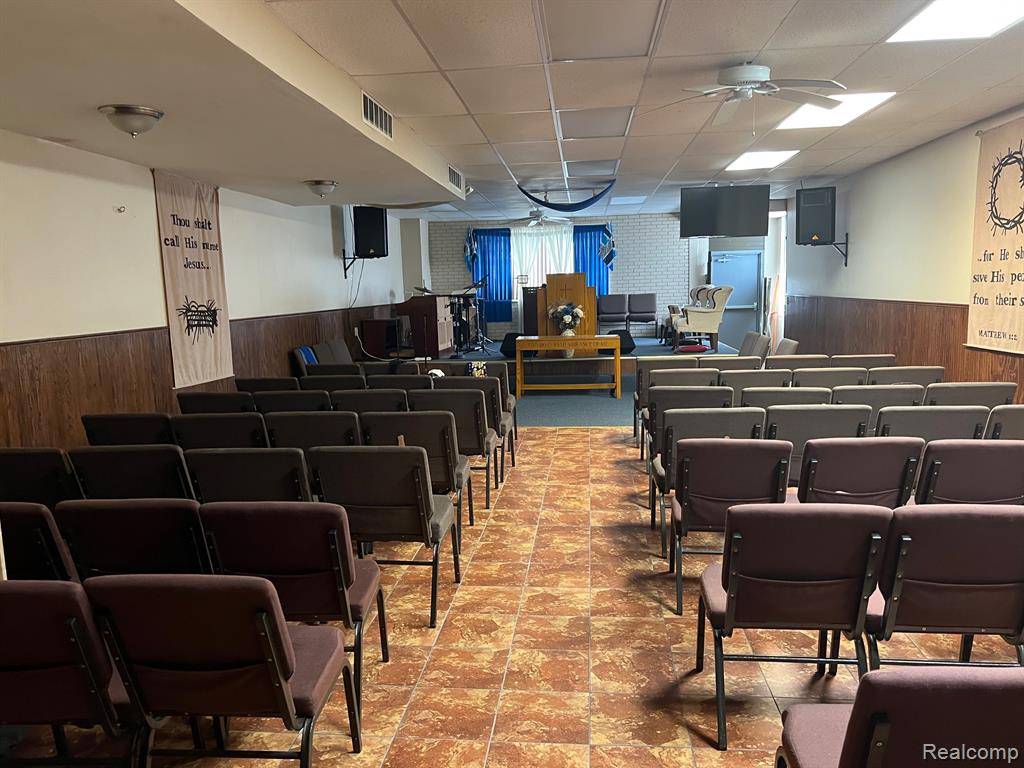 Detroit, MI 48234,5300 E 8 MILE Road