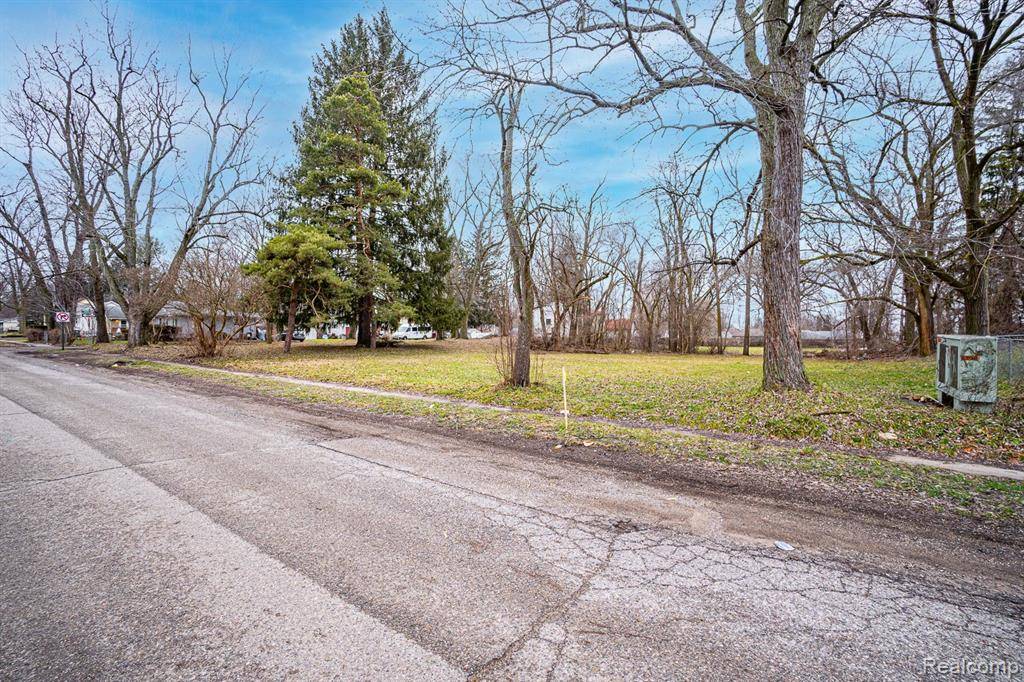 Lansing, MI 48910,VL Hillcrest Street