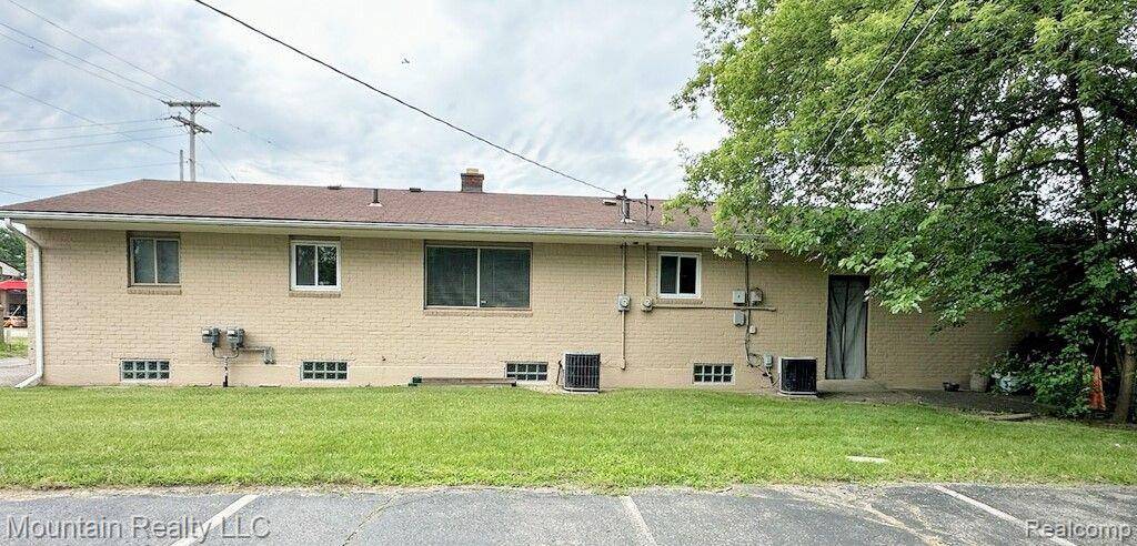 Waterford Twp, MI 48327,5663 HIGHLAND Road