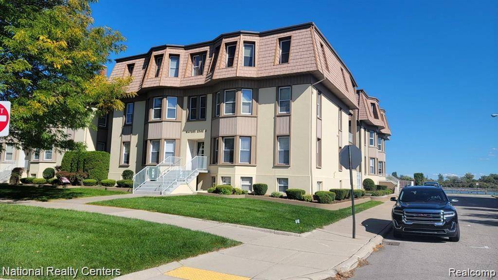Wyandotte, MI 48192,3255 Van Alstyne Street 6
