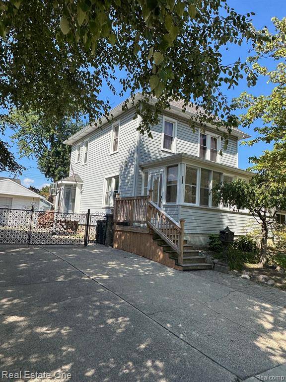 Royal Oak, MI 48067,123 N EDGEWORTH Avenue N