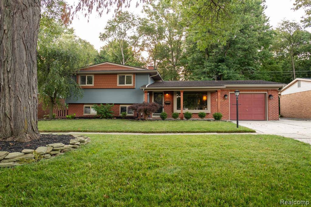 Livonia, MI 48154,15008 YALE Street