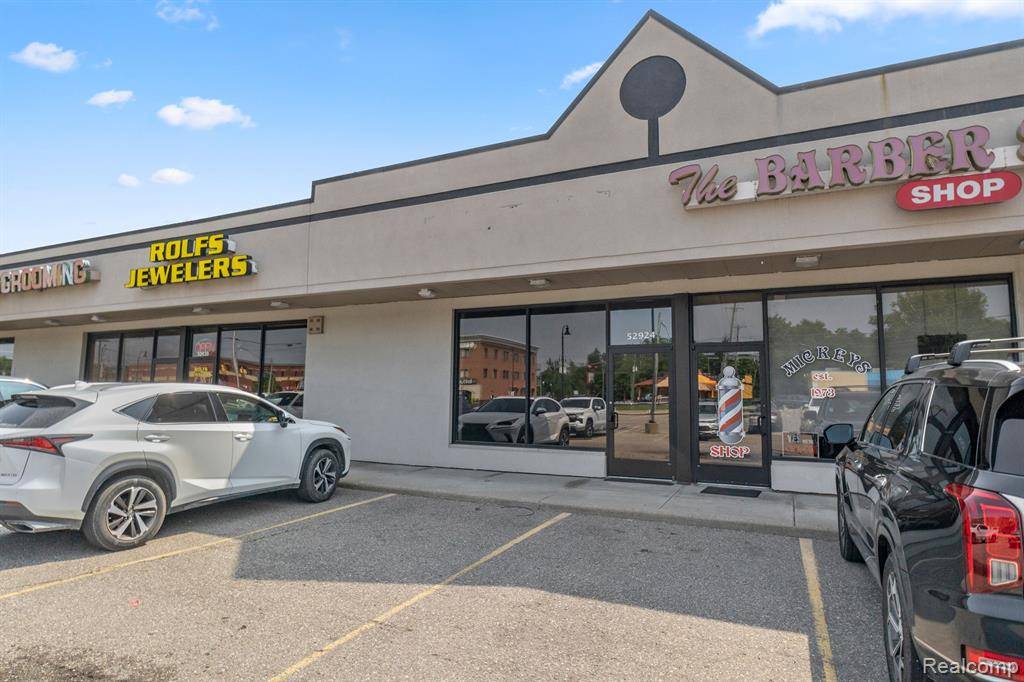 Shelby Twp, MI 48316,52924  Van Dyke Avenue