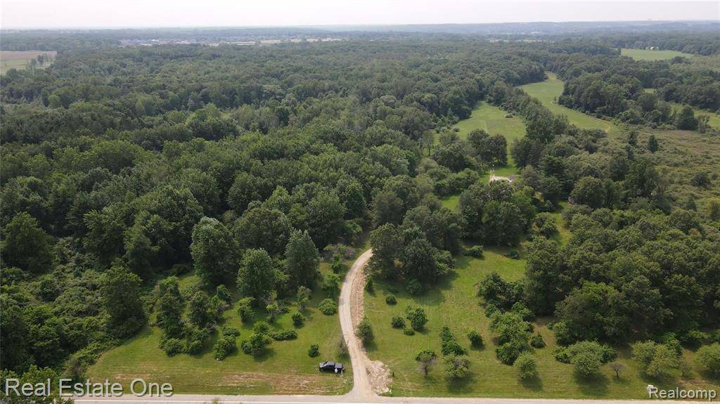 Oakland Twp, MI 48363,000 STONEY CREEK Road