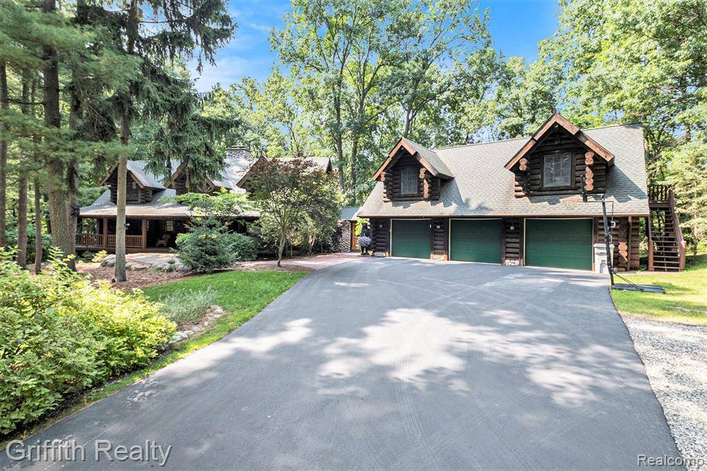 Brighton Twp, MI 48114,11245 GUYN Drive