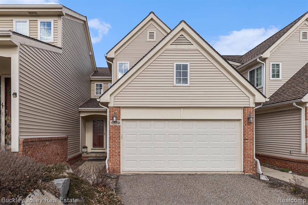 Howell, MI 48843,4419 WILLOW VIEW Court