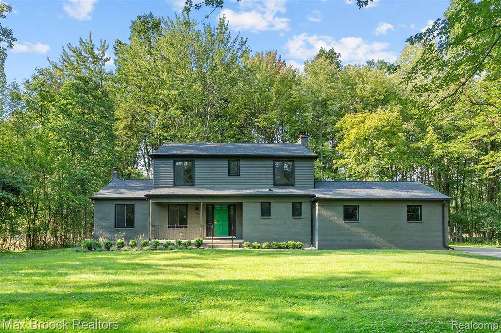 Bingham Farms Vlg, MI 48025,23308 OLD ORCHARD  Trail