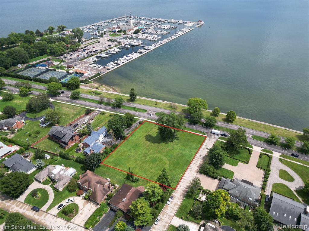 Village Of Grosse Pointe Shores, MI 48236,745- 749 LAKE SHORE Road