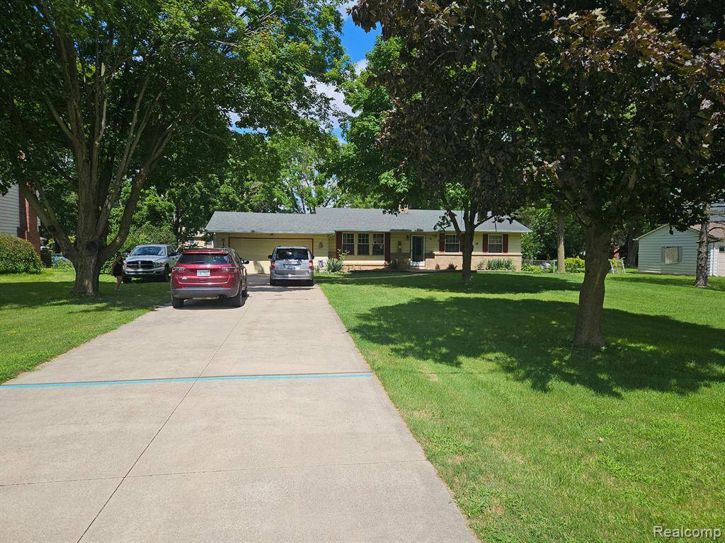 Flint Twp, MI 48532,6172 W COURT Street