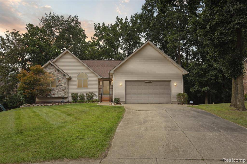 Fenton, MI 48430,14527 BLUE HERON Drive