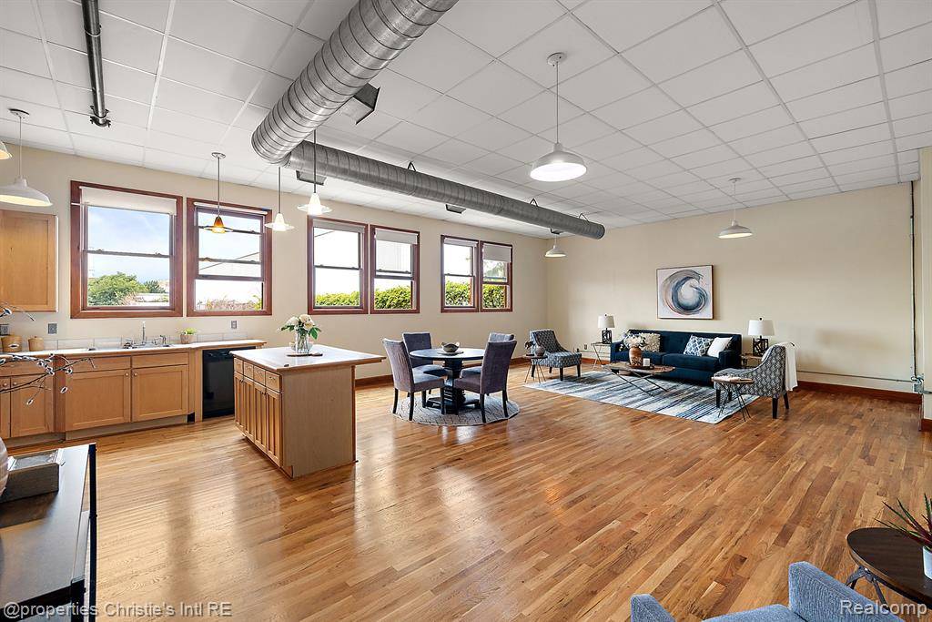 Detroit, MI 48207,1395 ANTIETAM Avenue 51