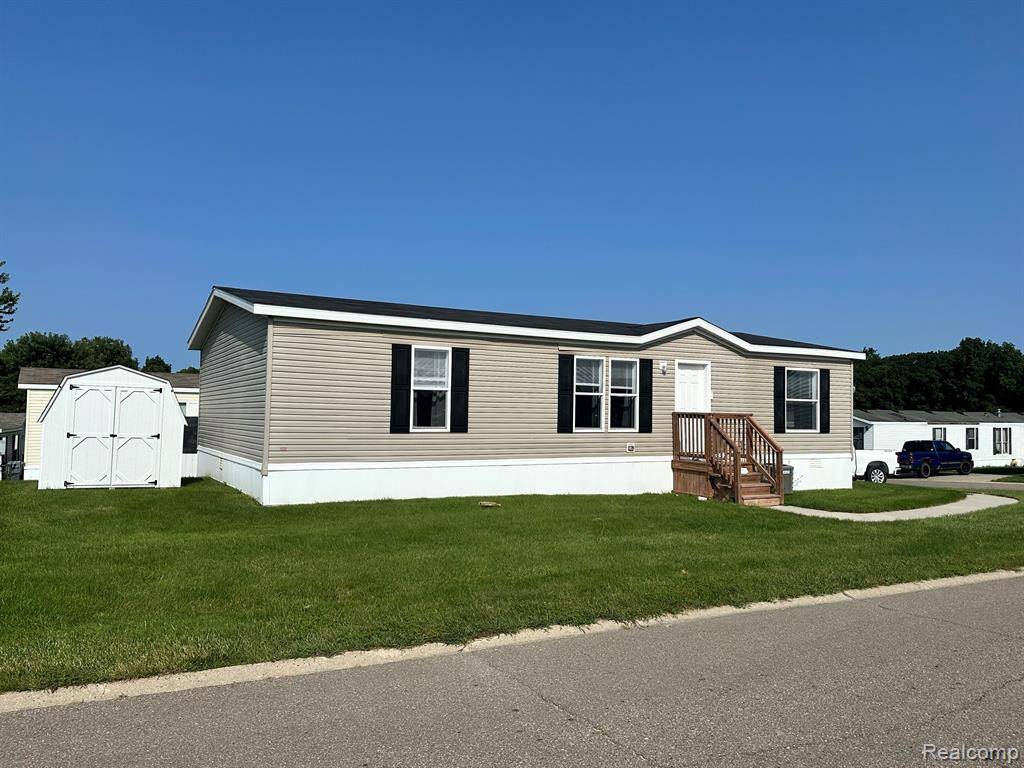Groveland Twp, MI 48442,16678 Lakewood  Drive