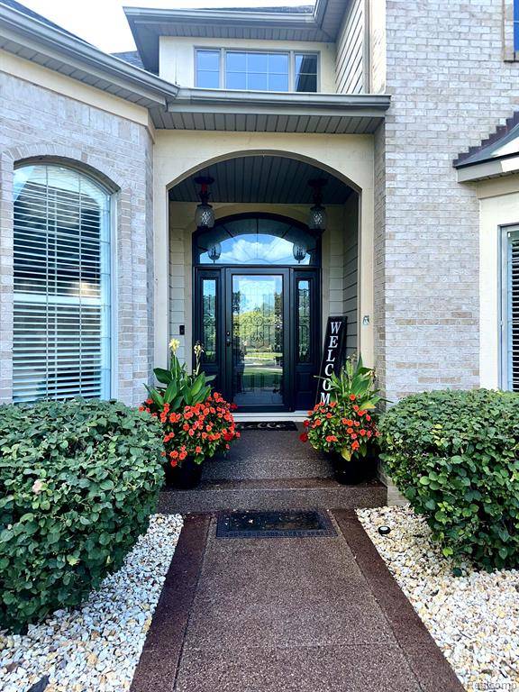 Grosse Ile Twp, MI 48138,25038 HAZELNUT Court