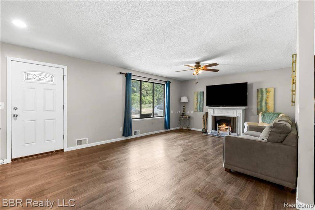 Brownstown Twp, MI 48174,25217 KING Road