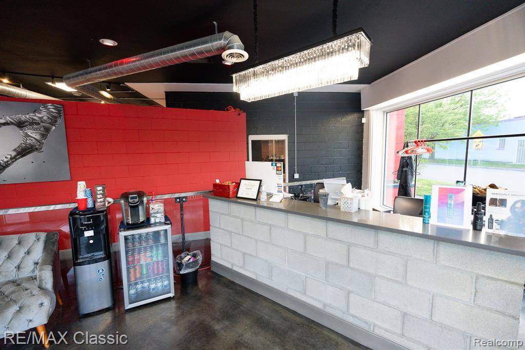 Ferndale, MI 48220,23365 WOODWARD Avenue