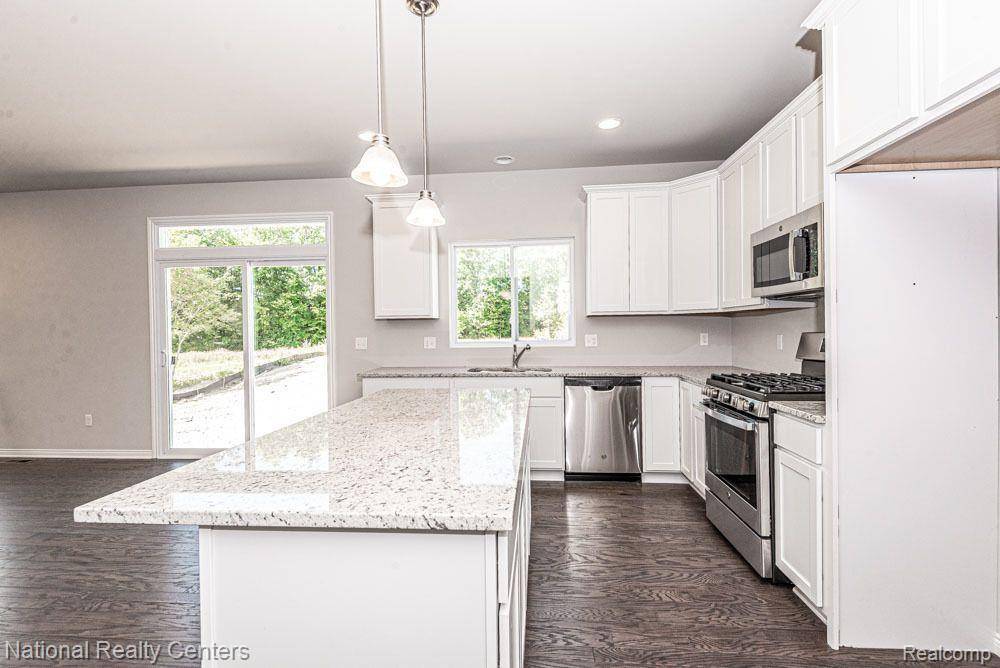 Grand Blanc Twp, MI 48439,24 Woodfield Parkway