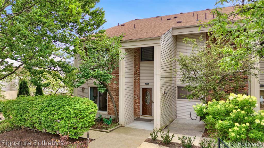 West Bloomfield Twp, MI 48322,6184 PALOMINO Court