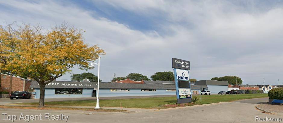 St. Clair Shores, MI 48080,24200 JEFFERSON Avenue