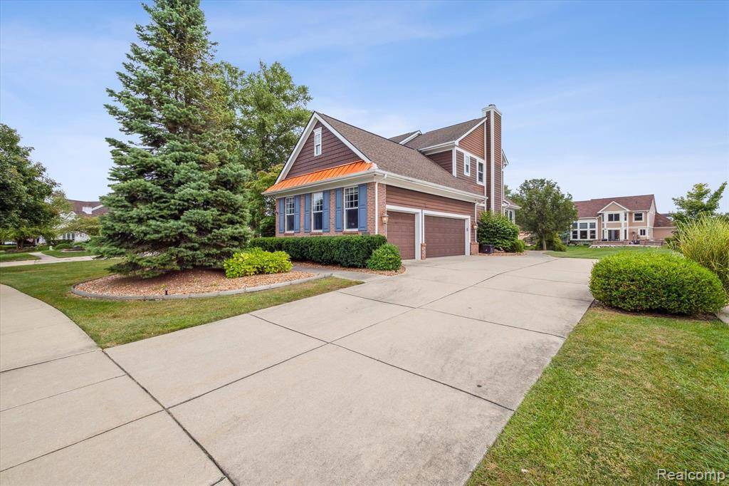 Commerce Twp, MI 48382,5699 STRAWBERRY Circle