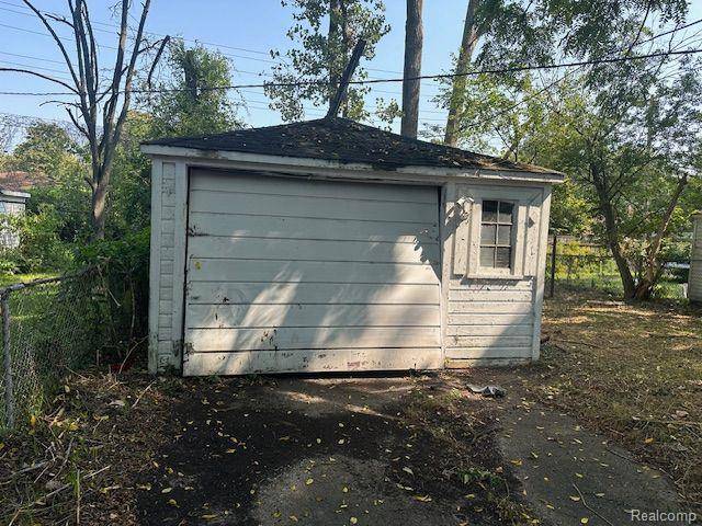 Detroit, MI 48219,18538 TRINITY Street