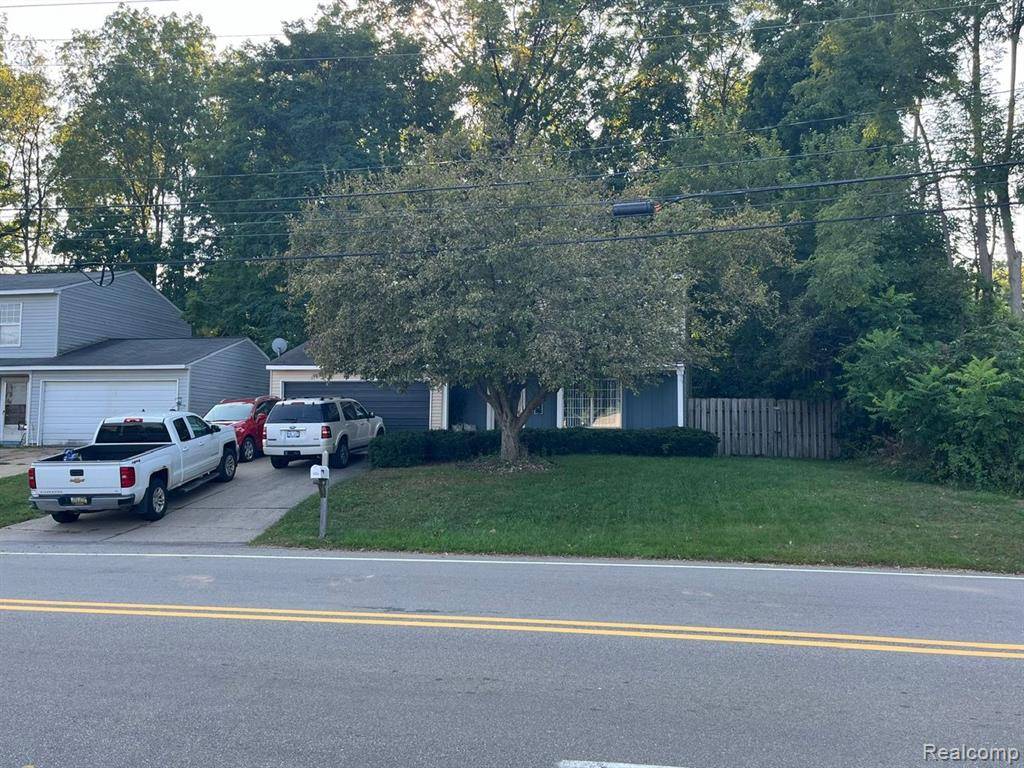 Waterford Twp, MI 48328,1004 PARKWAY