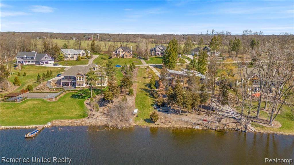 Green Oak Twp, MI 48178,10512 OAK FOREST Drive