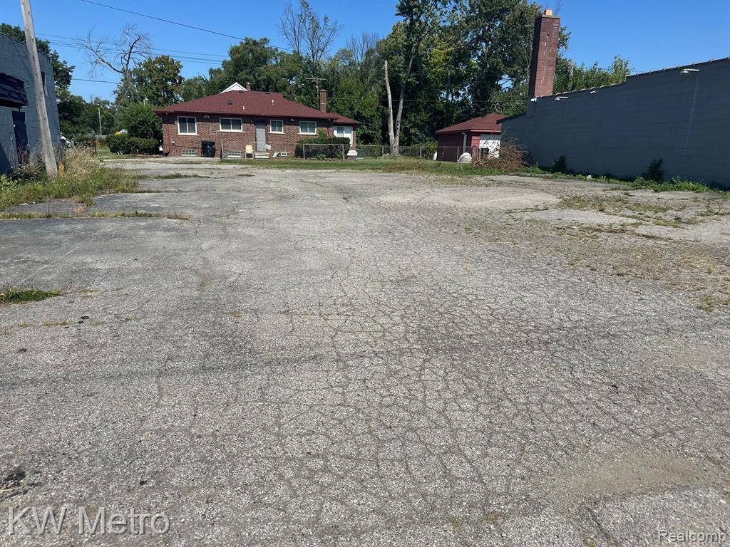 Detroit, MI 48228,20740 JOY Road