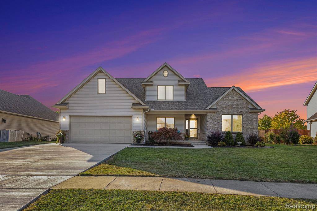 Monroe Twp, MI 48161,15285 OAK KNOLL Drive