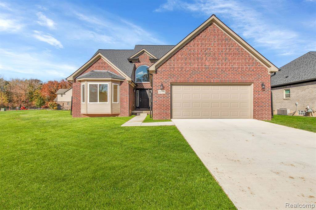 Flat Rock, MI 48134,31558 GLEN VIEW Lane