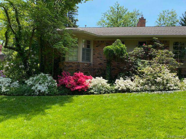 Bloomfield Hills, MI 48304,645 LONE PINE Road