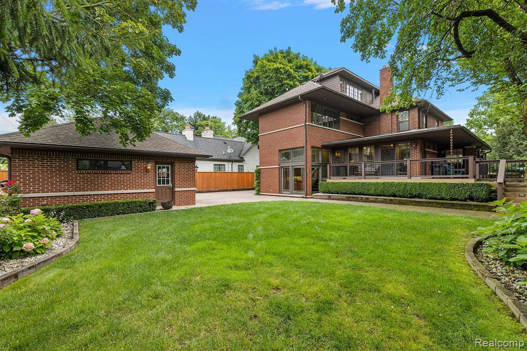 Birmingham, MI 48009,451 PILGRIM Avenue