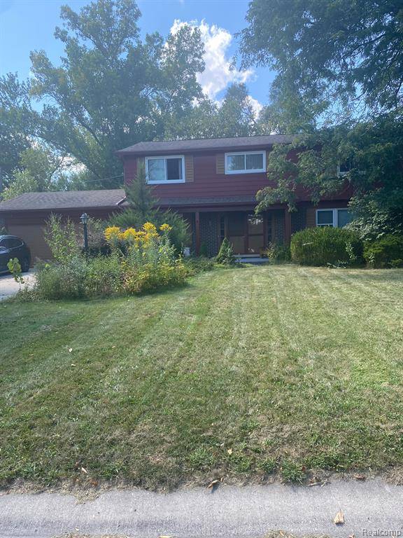 Farmington Hills, MI 48334,29621 FERNHILL Drive