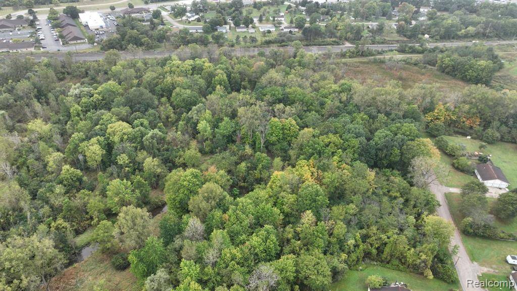 Grand Blanc Twp, MI 48439,1 Esson  Drive
