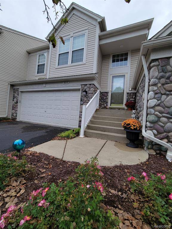 Holly Twp, MI 48442,577 DOCKSIDE Circle
