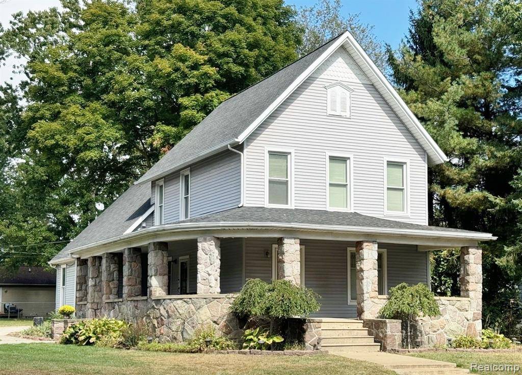 Pinckney Vlg, MI 48169,805 MAIN (M-36)
