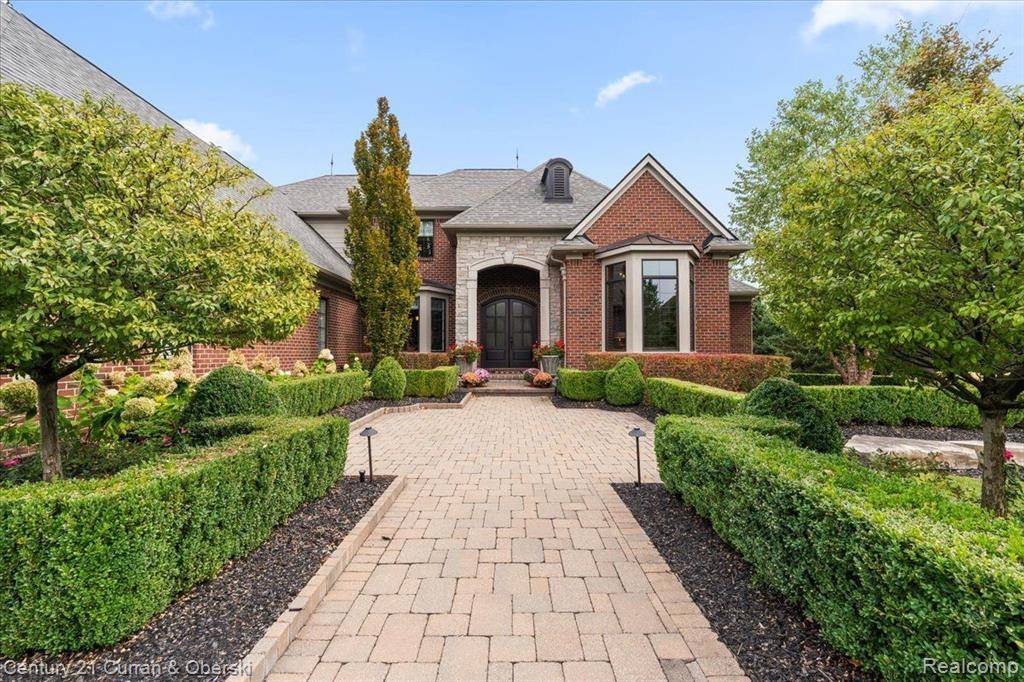 Northville, MI 48167,20774 RICHMOND Drive
