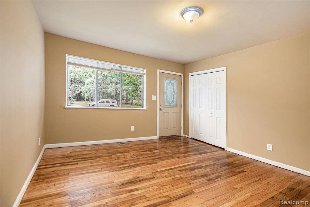 Taylor, MI 48180,15846 HAMPDEN Street