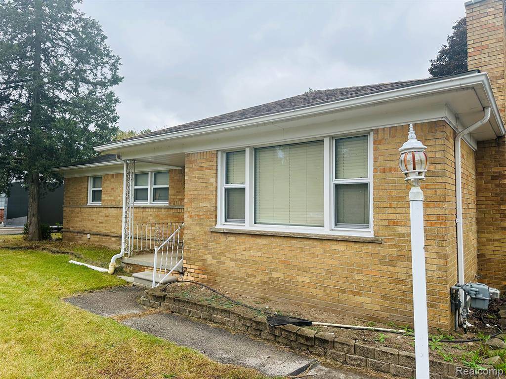 West Bloomfield Twp, MI 48324,2230 MIDDLEBELT Road