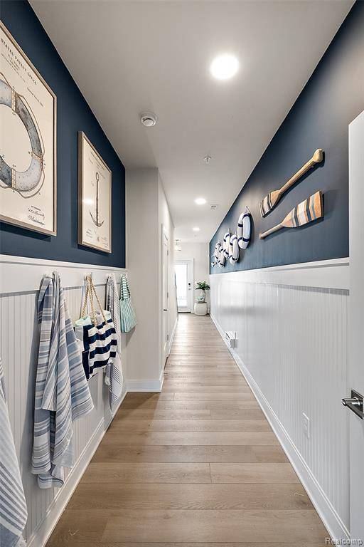 Lake Orion Vlg, MI 48362,442 Mystic Cove Lane 3 301