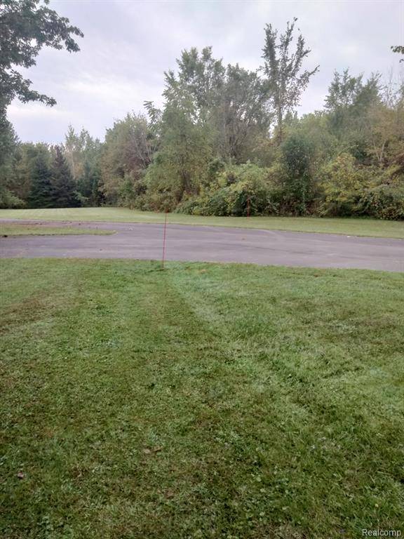 Lyon Twp, MI 48178,52079 11 MILE Road