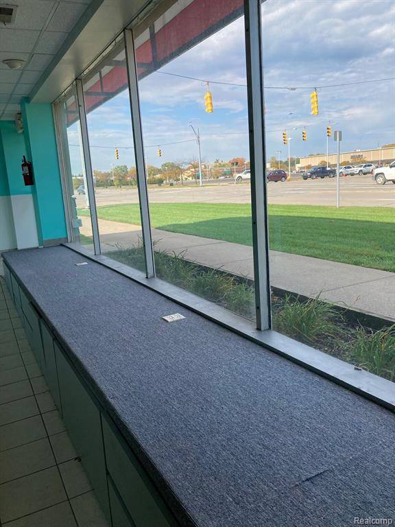 Livonia, MI 48152,29225  7 Mile Road