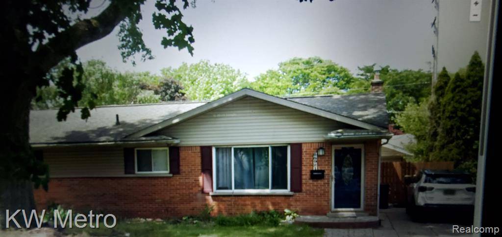 Livonia, MI 48150,8921 CROWN Street