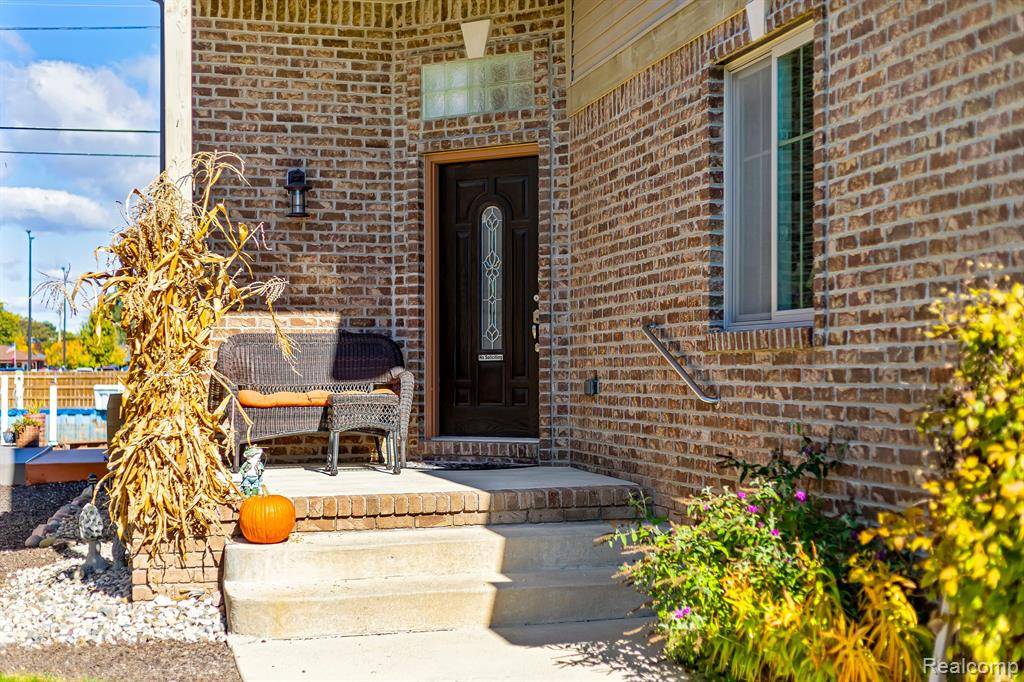 St. Clair Shores, MI 48081,22461 MILNER Street
