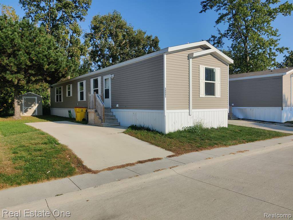 Clinton Twp, MI 48038,38082 Versailles Street