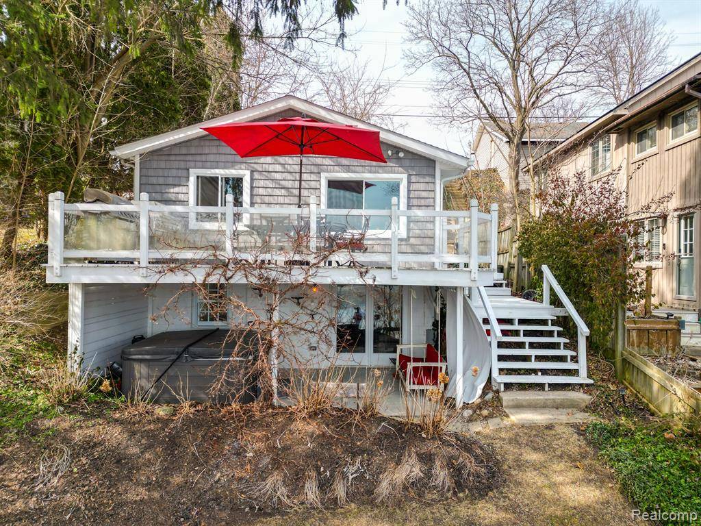 Lake Orion Vlg, MI 48362,775 CENTRAL Drive