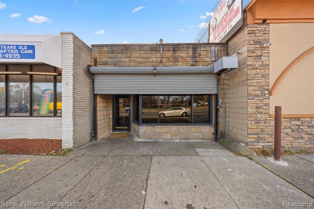 Detroit, MI 48219,19123 W 7 MILE Road