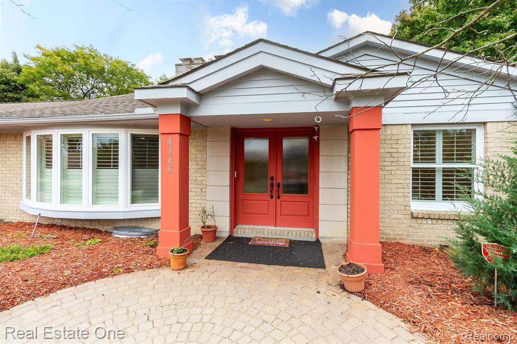 Bloomfield Twp, MI 48302,4345 PINE TREE Trail